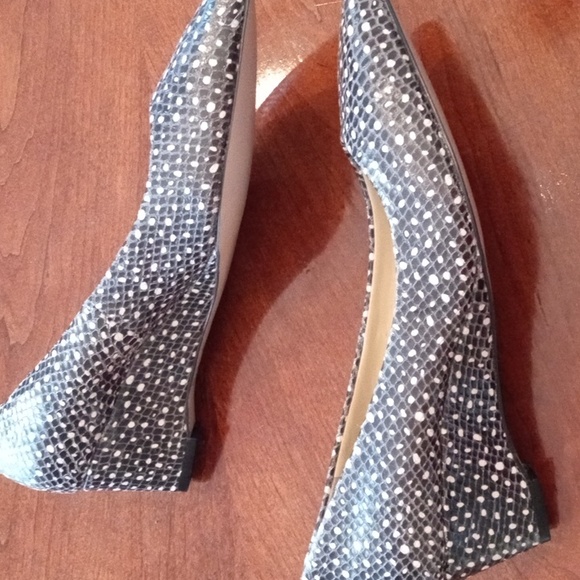 Talbot's heeled size 9w genuine leather shoe - Picture 2 of 3